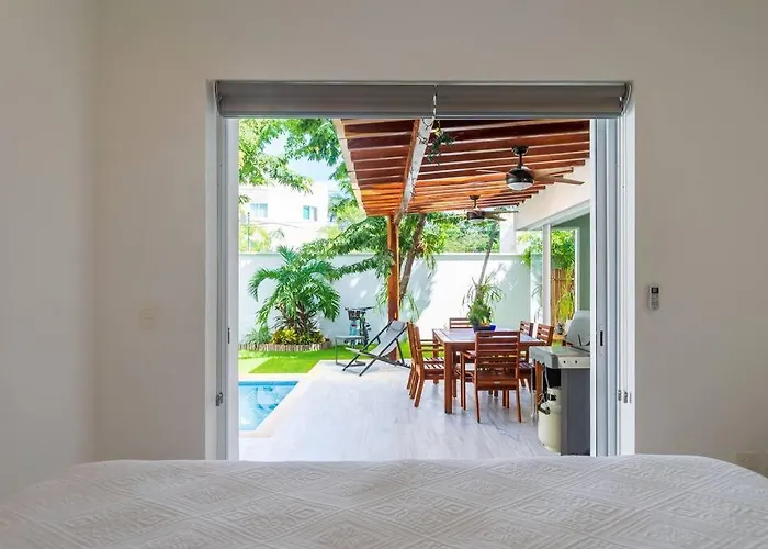 Luxury Private 3bed Villa, Garden, Pool,security Villa