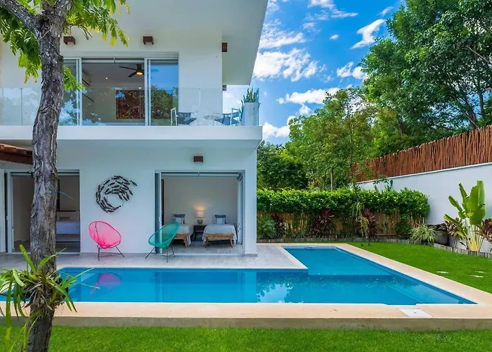 Luxury Private 3bed Villa, Garden, Pool,security *