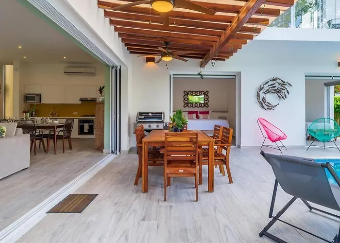 Luxury Private 3bed Villa, Garden, Pool,security *