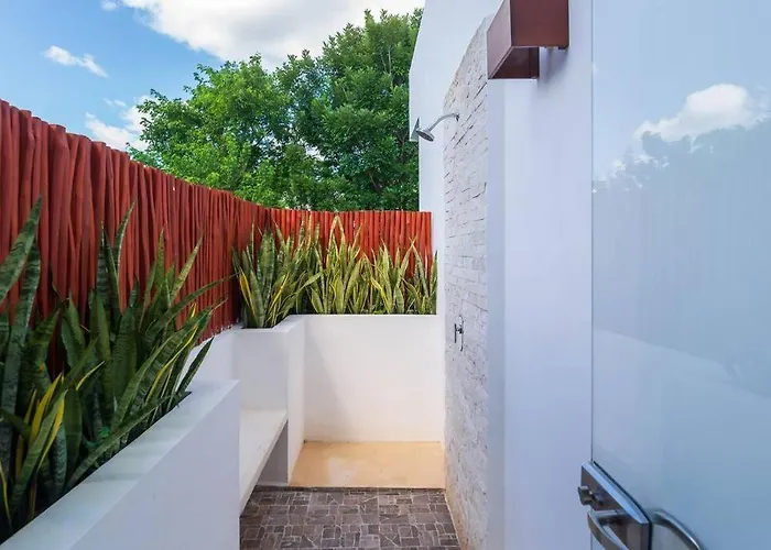Luxury Private 3bed Villa, Garden, Pool,security *