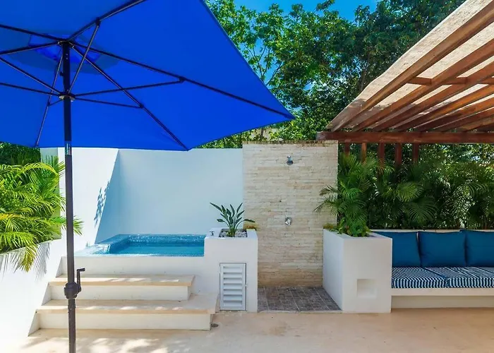Villa Luxury Private 3bed Villa, Garden, Pool,security