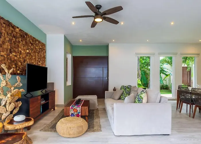 Luxury Private 3bed Villa, Garden, Pool,security Villa *