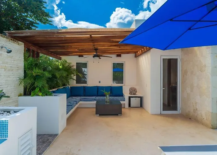 Villa Luxury Private 3bed Villa, Garden, Pool,security
