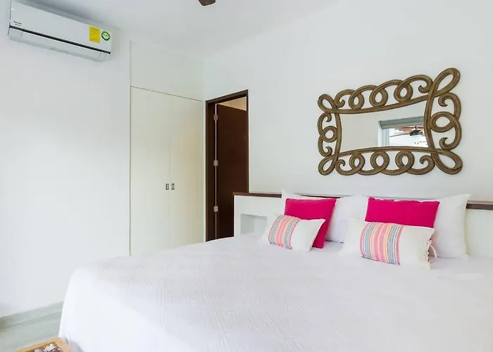 Villa Luxury Private 3bed Villa, Garden, Pool,security *